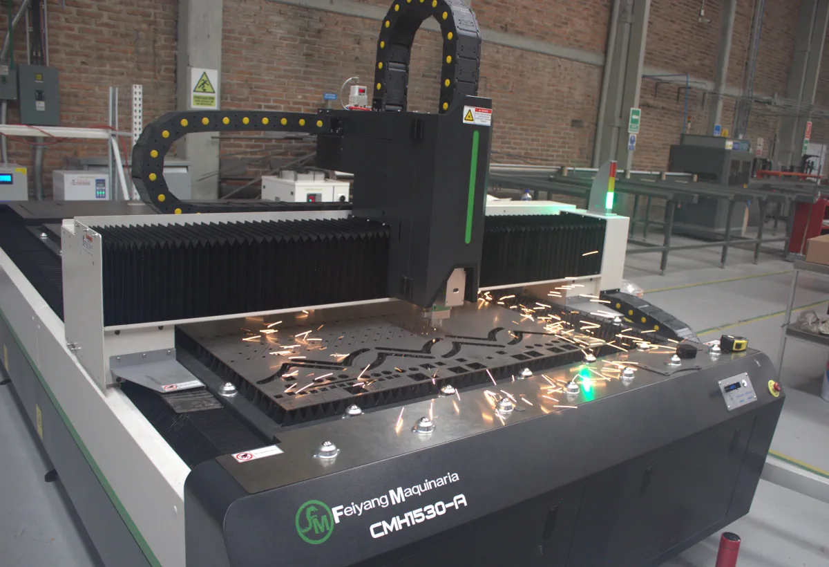 Flujo de trabajo para corte láser CNC de piezas metálicas