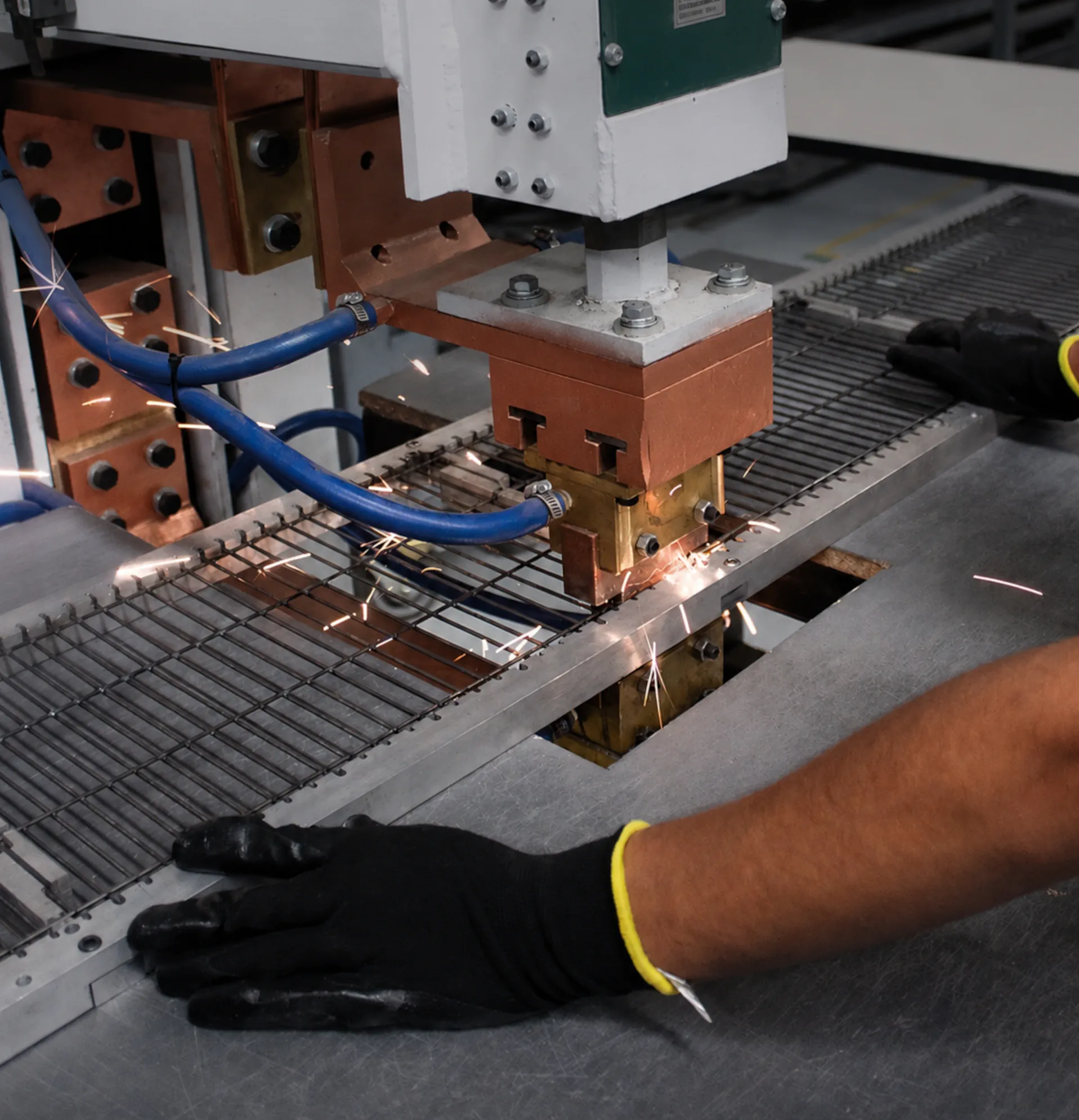 Soldadura y ensamble metálico para estructuras y componentes industriales