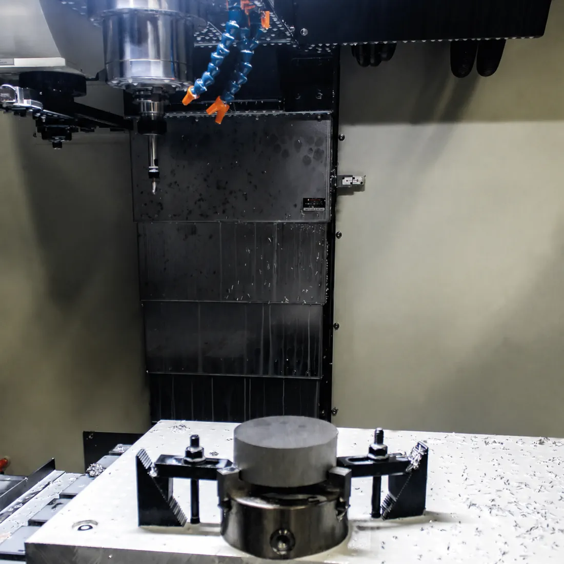 Proceso de maquinado CNC desde la solicitud del proyecto hasta la pieza fabricada